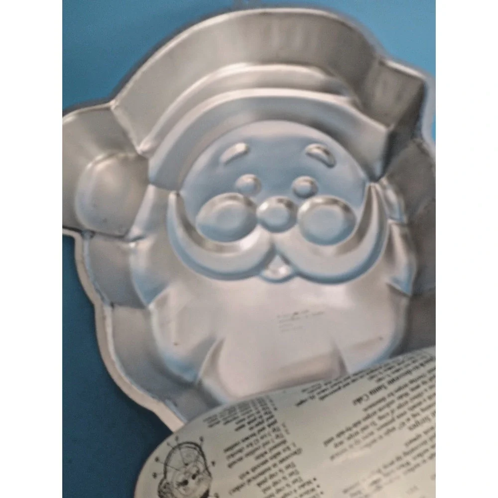 Vintage 1987 Wilton Jolly Santa Cake Pan 12